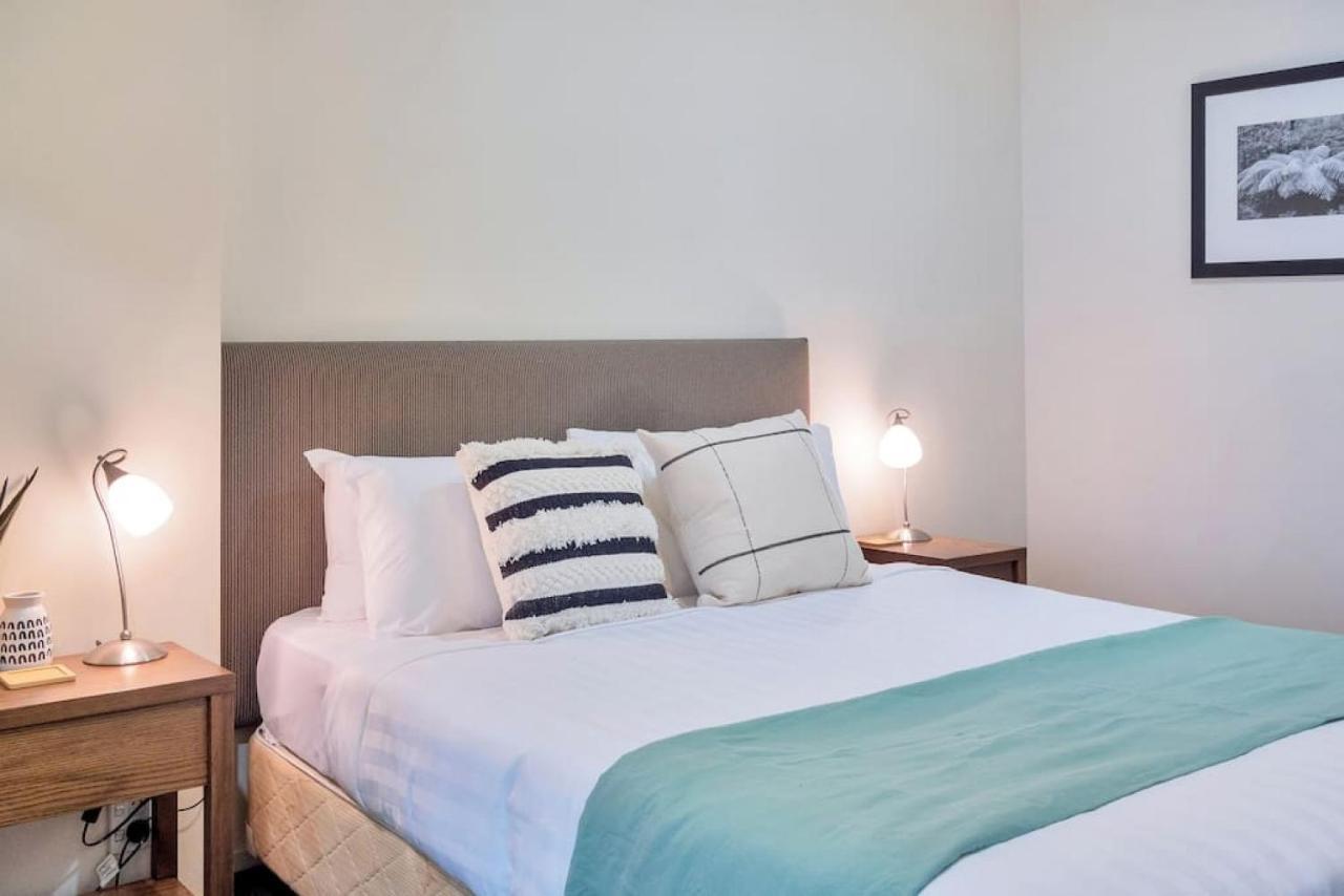 Urban Deco Apartment On Queen Street Auckland Exterior photo